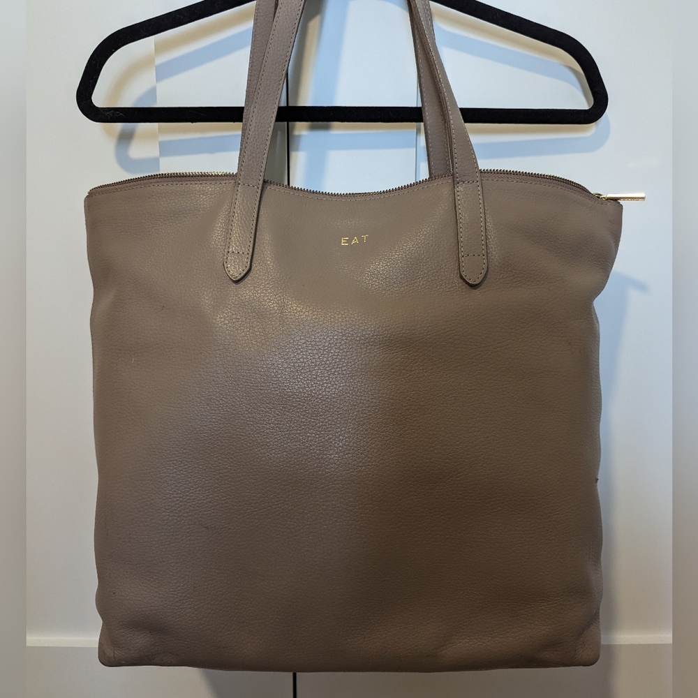 Cuyana Classic Zipper Tote & Tote Organizer Insert
